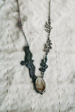 Load image into Gallery viewer, Redtail Necklace -- Dendritic Agate