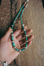 Load image into Gallery viewer, Beadstrand -- Spiny Oyster, Turquoise and Benchbeads