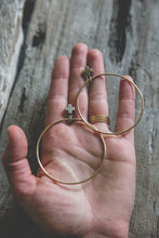 Load image into Gallery viewer, Zephyr Hoops -- Gold Fill